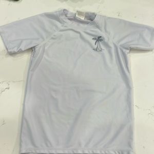 boys Feather 4 Arrow rash guard. Size 8